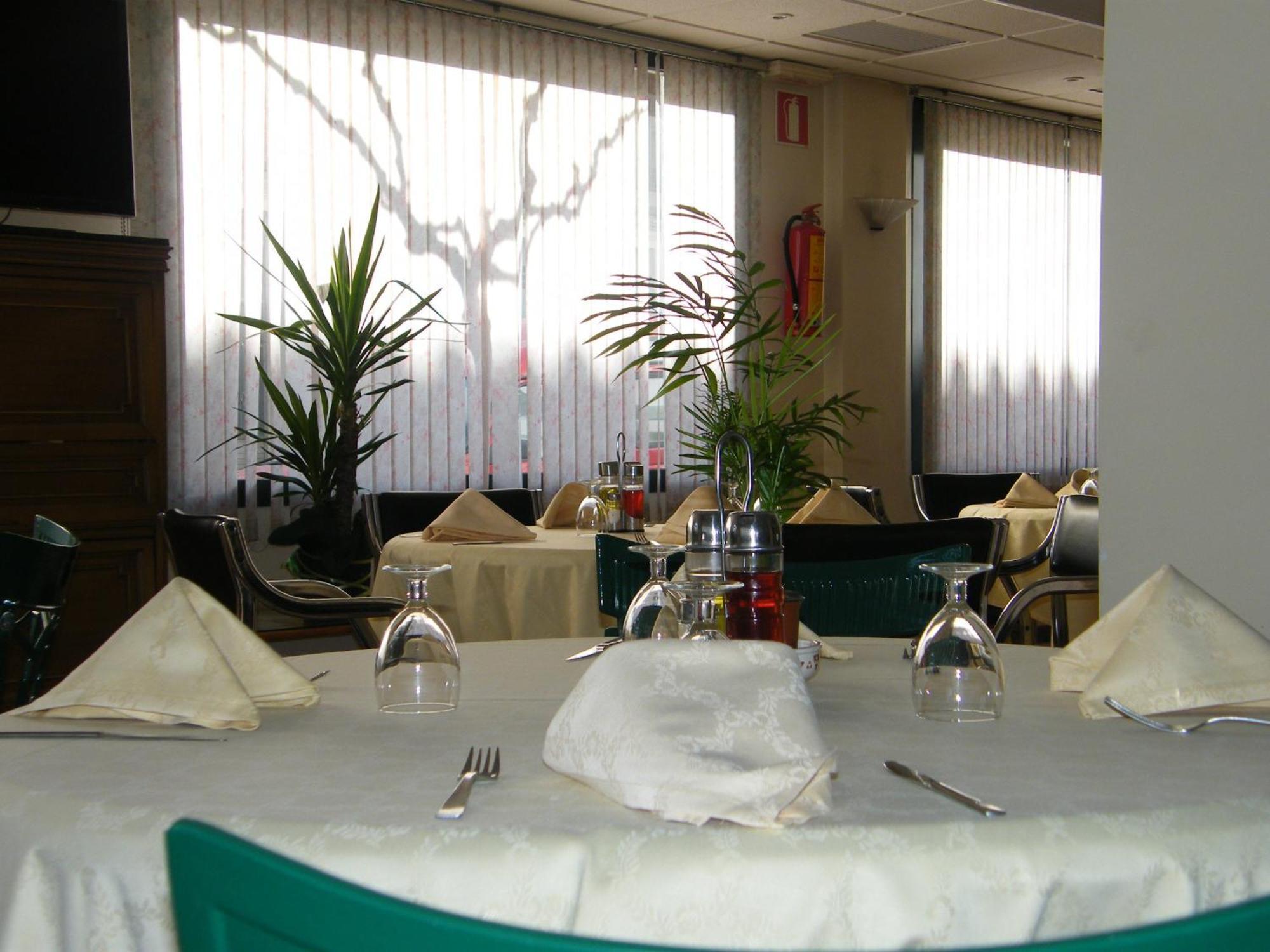 Hotel Magallón Caspe Kültér fotó